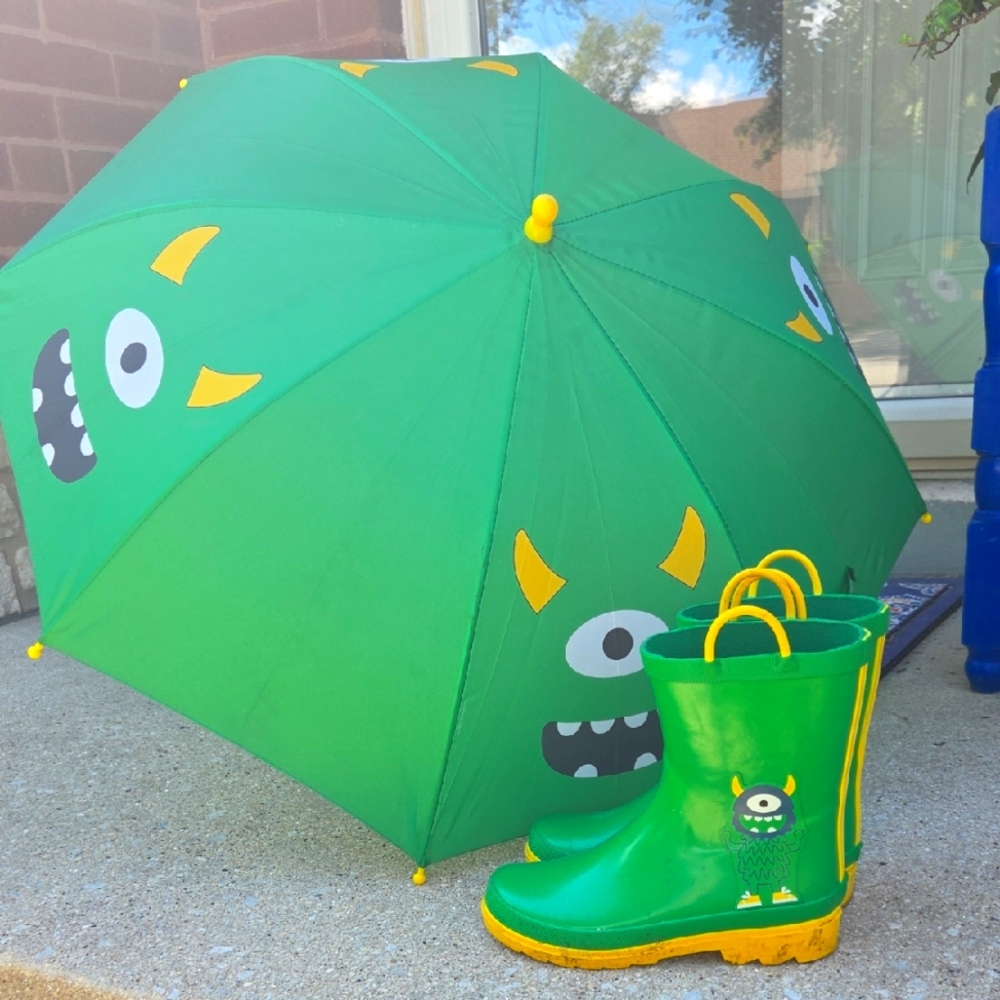 Green Monster Rain Boots/Umbrella (1/13)